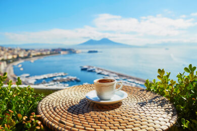 Kopje verse koffie in Italië. Wil je alles leren over Italiaanse koffie?